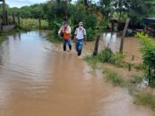 Realizan evaluación en Aldea Santa Rosa, Chiquimulilla por inundación en viviendas, derivado del desbordamiento de la cuenca Los Esclavos