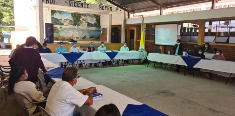 El Sr. Gobernador Departamental, participó en la Reunión de Comude en el Municipio de San Rafael las Flores